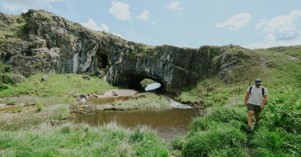 London Bridge Arch hike in Googong