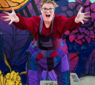 Ali Clinch, Suitcase Universe Children's Show